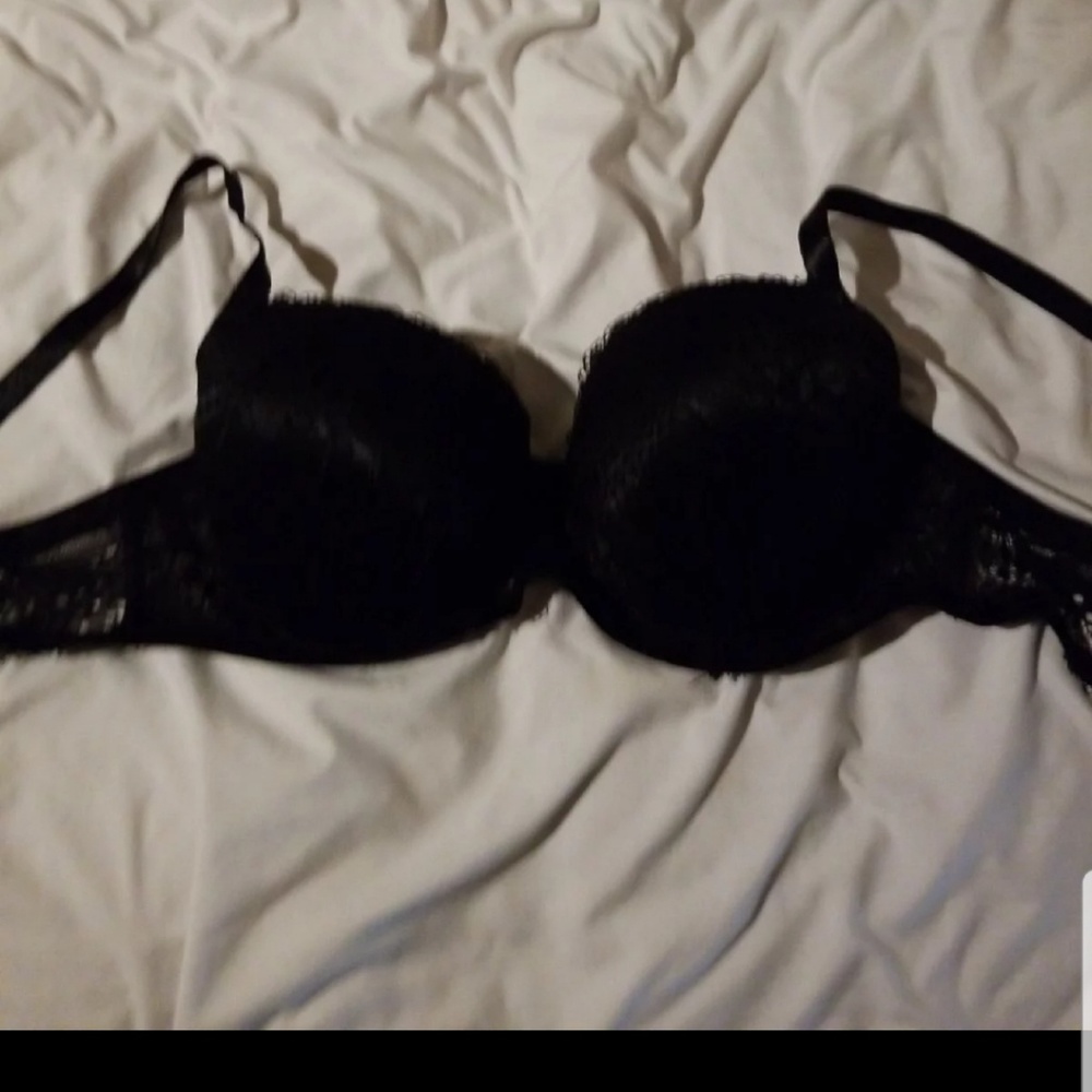 EUC LACEY BRA